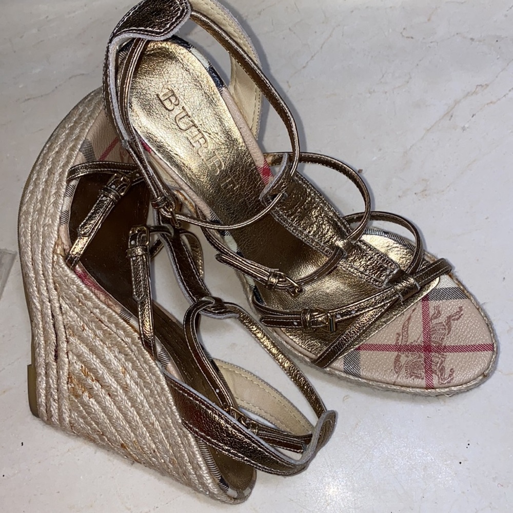 Womens Burberry Nova Check/Metallic Leather wedge Sandals RARE!EUC🔥🇺🇸 9-9.5❤️